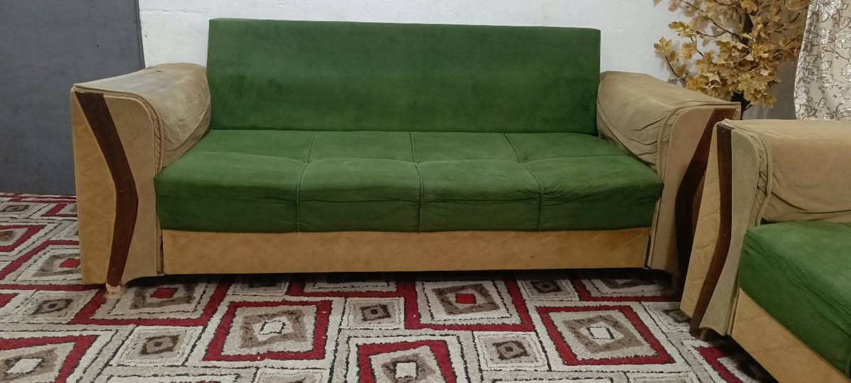 تخم للبيع تسكام 10نفرات 5مقاعد 
السعر 175 وبي مجال عيوني حي الغدير الخمسة دونم طريق الدغارة ***********
