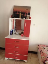 غرفة بناتية • ٦ قطع • ما بيها ضرر