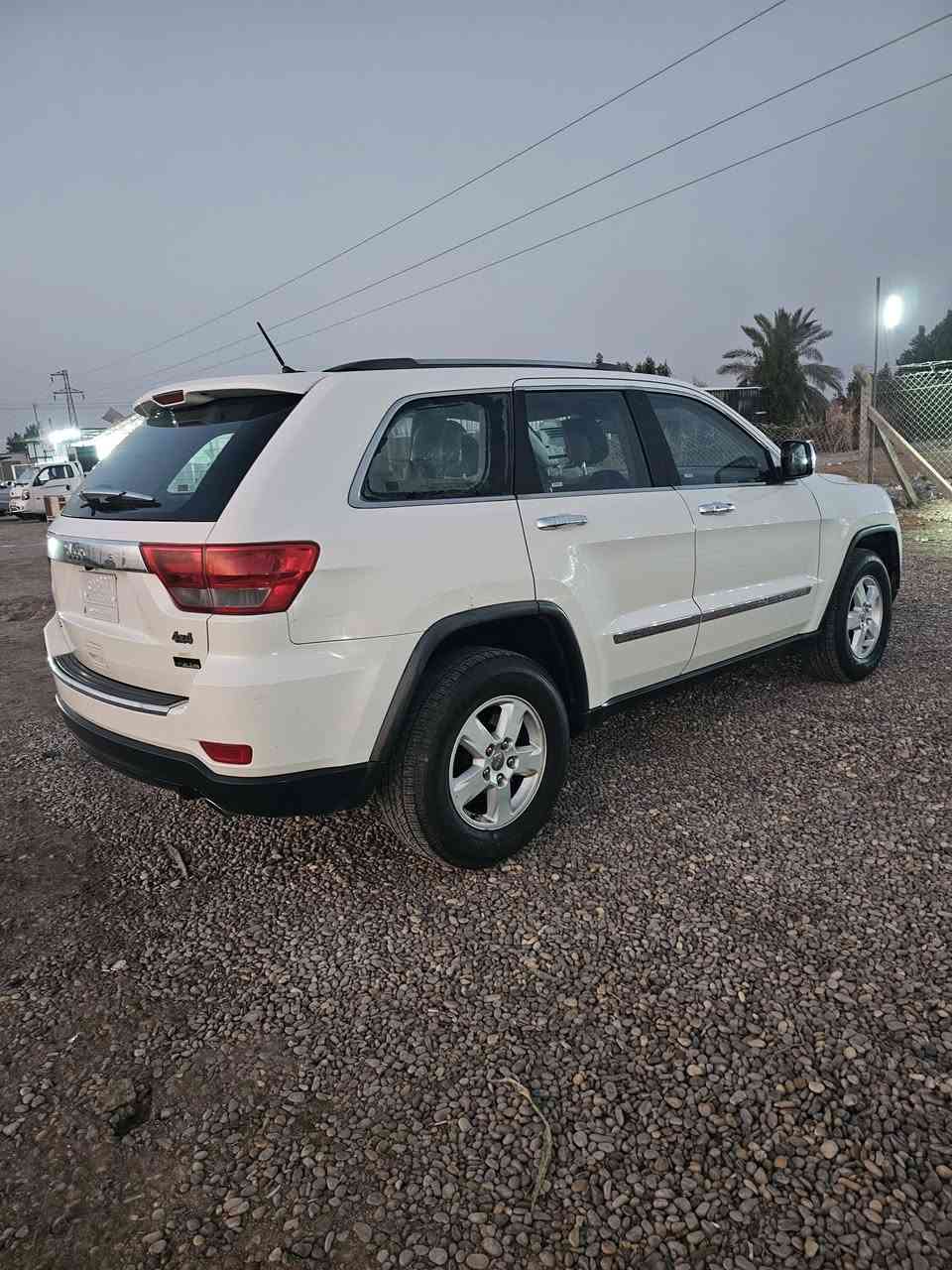 سلام عليكم  جيب  لاريدو  موديل  12 سيارة جديده  كير محرك حداديه   تخم تاير   جاهزه  رقم بغداد  سياره  متعوب  عليها سنويه 27 مواصفات  كشن  كهربيّ  تحكمات    السعر 146         عنوان  ميسان  رقم الهاتف /***********/***********
