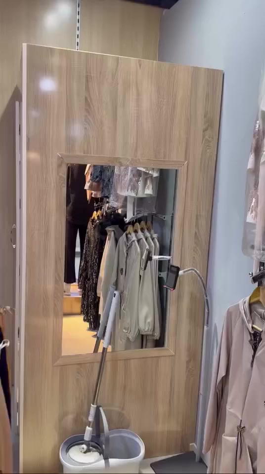 كابين للبيع تفيد لاصحاب محلات ملابس وخياطين السعر 200 الف  (طول متر و90وعرض متر ) جديد بعدها


**إذا كنت صاحب هذا الإعلان وتريد حذفه لأي سبب، رجاءا أرسل رسالة إلى الدعم الفني**