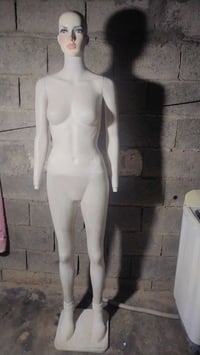 لعبة ملابس • للبيع • بيه مجال