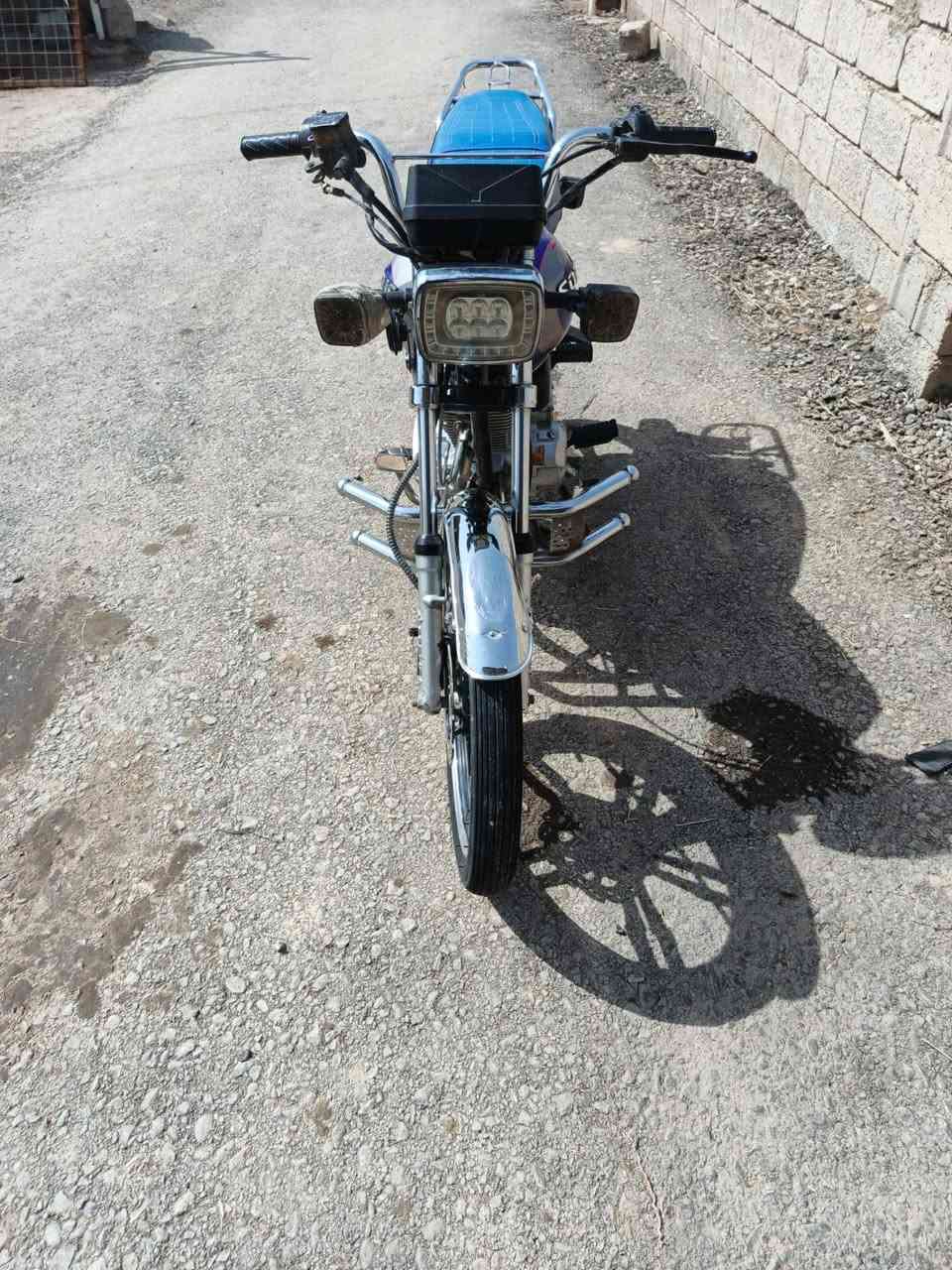 السلام عليكم دراجه للبيع موديل 22أوراق كاملة أصولية السعر 550 وبيه مجال للشراي المكان الخالص جيزاني الجول الرقم ***********
