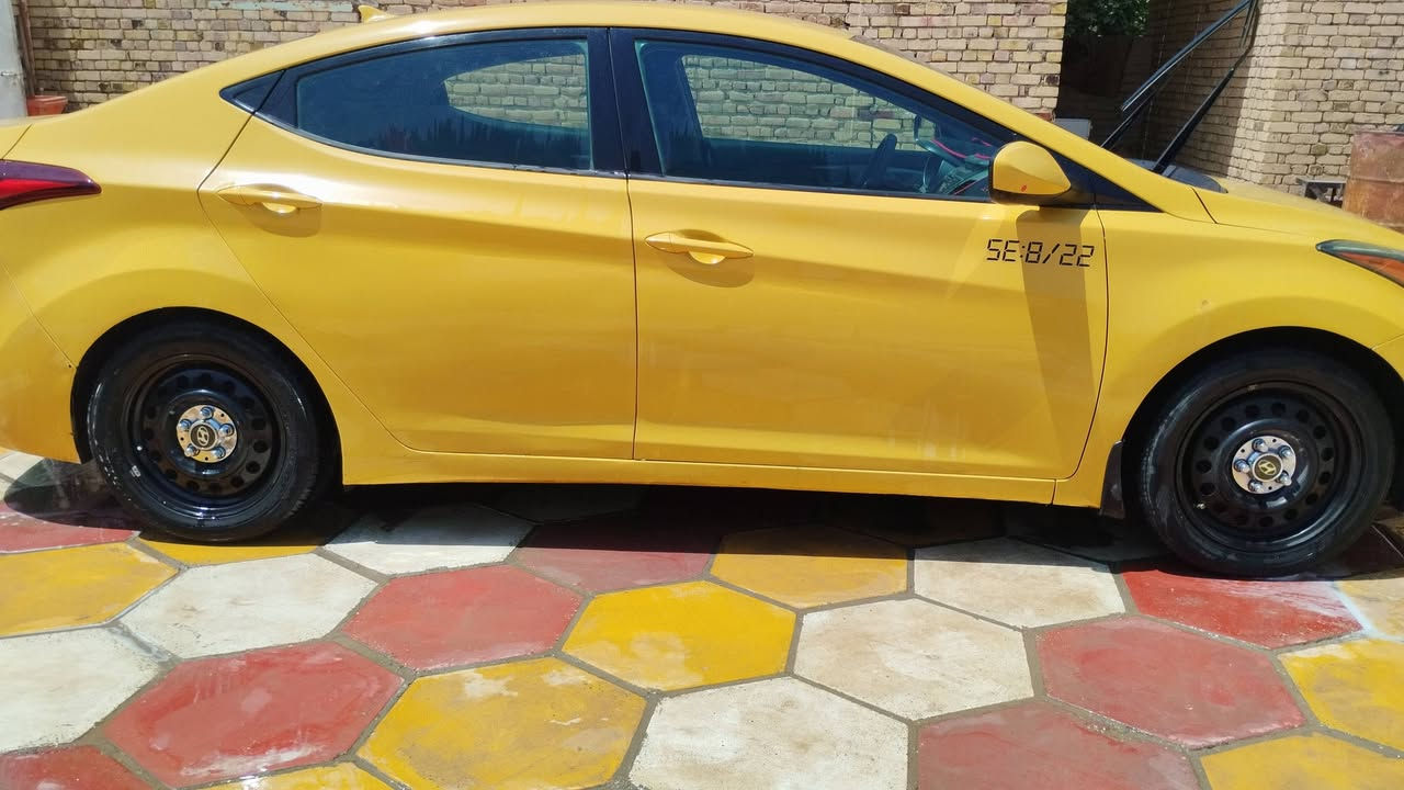 السلام عليكم النتره 15 مكينه وكير طبكه جديده تخم تاير جديد تبريد خير من الله  منضومه غاز ***********
