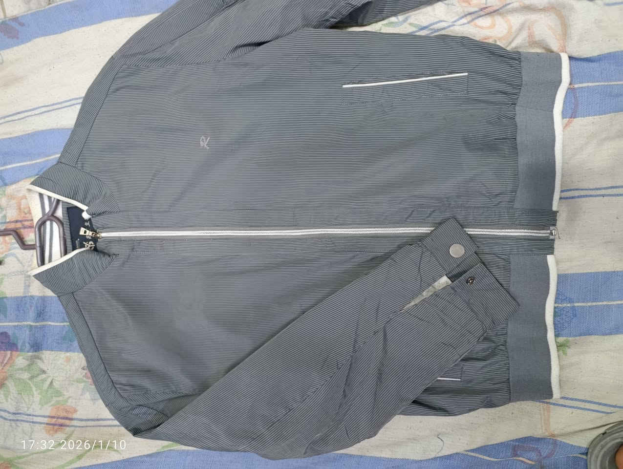 شليف قماصل عدد 100 قطعه بسعر 100 مع توصيل كافة المحافظات يوجود توصيل مجاني خاص مفتوح وتساب ***********
