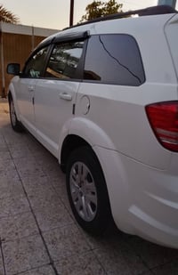 جورني للبيع موديل 2020 سيارة 7 راكب محرك 4 سلندر رقم البصرة سيارة ابسم...