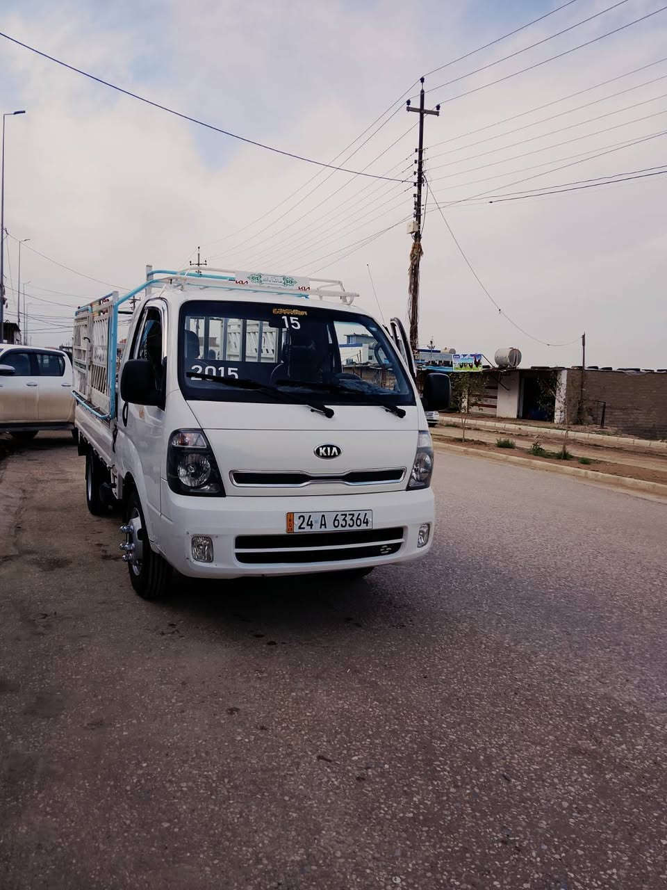 السلام علیکم كيا بؤ فرؤشتن 4000ي
موديل 2015 182هزار رويشتيه حقيقي رقم نويه سنوي هتا 2031

مكيني تازه تعمير كرايه تاياي نويه تازه

گریمان دایه شاسی و قپاغ شاسی نه تقیه نرخ 155ورقه كمك مجال رقم

تلفؤن ***********

زين    ***********
