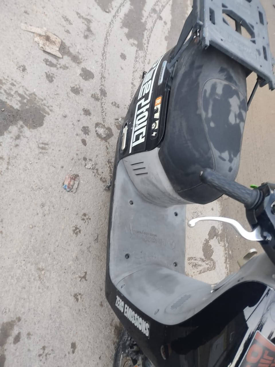دراجه شحن للبيع كوري الاصلي بطاريات ليثيوم السرعه 160 ماطور 3000 تشغيل بصمه حالها حال لسياره اجت بحاويات السيارات الكوريه الشحن نقص بس بطاريات لشراي يتصل أو يراسل واتساب ‏‪***********‬‏ مكاني بغداد
