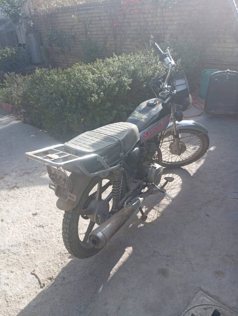 ايراني 2021
دراجه شغاله نكره سلف ابيع كوم حديد 
السعر 250 بيها مجال 
البلديات 
***********
