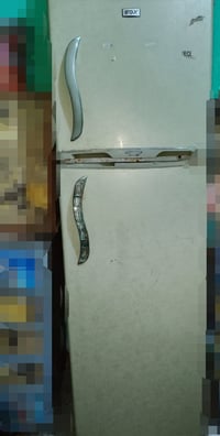 ثلاجه • تحتاج غاز • نظيفه