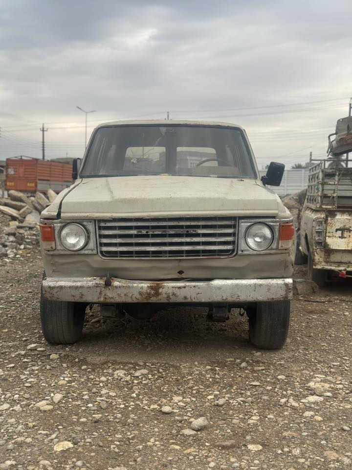 السلام عليكم 
للبيع لاندكروز بدون رقم، محرك بي خيط بخار
السيارة متروكة كوم حديد  السعر  ( مليون ) 
العنوان/ بلدروز  أتصل على الرقم  ***********
