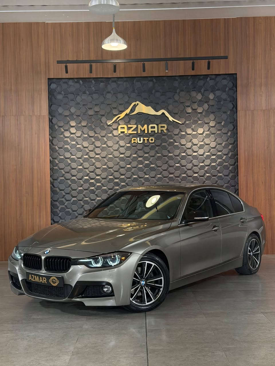 BMW 330. 2018. 
سعر بلاش  169 ورقه  فول مواصفات  سياره ماشيه 62 الف 
للاستفسار اتصال ***********
