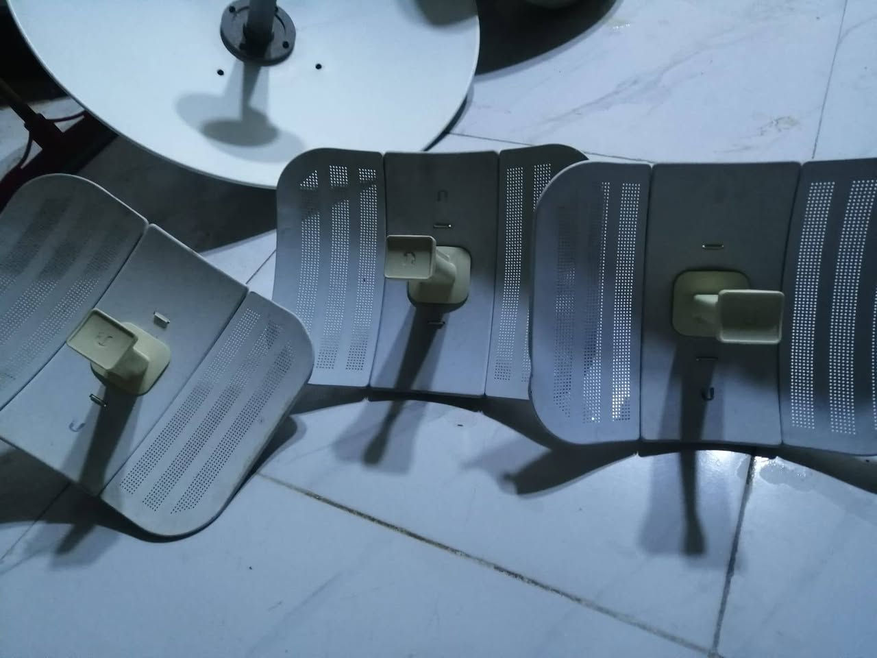 روكت XW
بور بيم     Gen2 5AC تك مع المحوله

دشششش  30

سكتر GPS UBNT 

3011 قطعتين نضيف جدا

بور سبلاي بالكارتون قطعتين

بورسبلاي مستخدم نضيف جدا

روكت  A.C جديد فقط بدون كارتون

1036  10G

1036 4d SFP
    
                                                                              10g    1009.           

                                                                        4011 

سسكو 16 بورت. A.c

هب تيبلنك 24 بورت A.C

كونفيرتر. زوج مع المحوله مع SFP

هبات  5 بورت ميكا كل البورتات

سكتر تيتانيوم 2.4

                                           

                                             

                                                     روكت M2 XW

   
 M5 M2                    

 912 M2

                                                          

                                                         

                                               
                                                           

مايكروتك 

بلوستروم.    950

912 6g قطع جدا جديده
زوجين 

بور بيم  عدد قطع نضيفه جدا

 

سويج 1036 بلاص جديد بالكارتون

2011 شاشه

سويج سسكو 2965

سسكو 24 بور 2 G

سكتر  زاويه 120  عدد  قطعه مع اسميات 

سكتر مع 912 عدد  

5g 912

دش 30 زوج

دشات ميموسا زوج

انتي نويز 26

انتي نويز 23

 راك   6 مع  ڤان سيار مع باج بنل

راك 9u

راك 4u
 

متوفر توصيل لكل محافظات العراق
***********

ضمان فحص وتشغيل

ملاحظه ملاحظه:::

متوفر اتصال او وتساب فقط فقط
