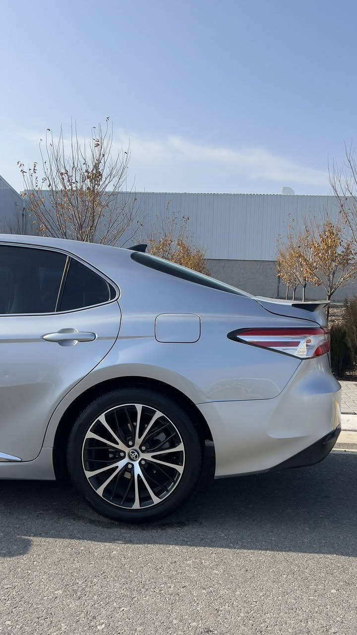 السلام علیکم
کامري ٢٠٢٠ امریکي 
السعر ١٧٢$
مواصفات LE plus 

٦٥میل ماشي
٢جملخ بونید صبغ
کیر محرک بشرط
تحویل وکالة مباشر

مکان السلیمانیة
***********
