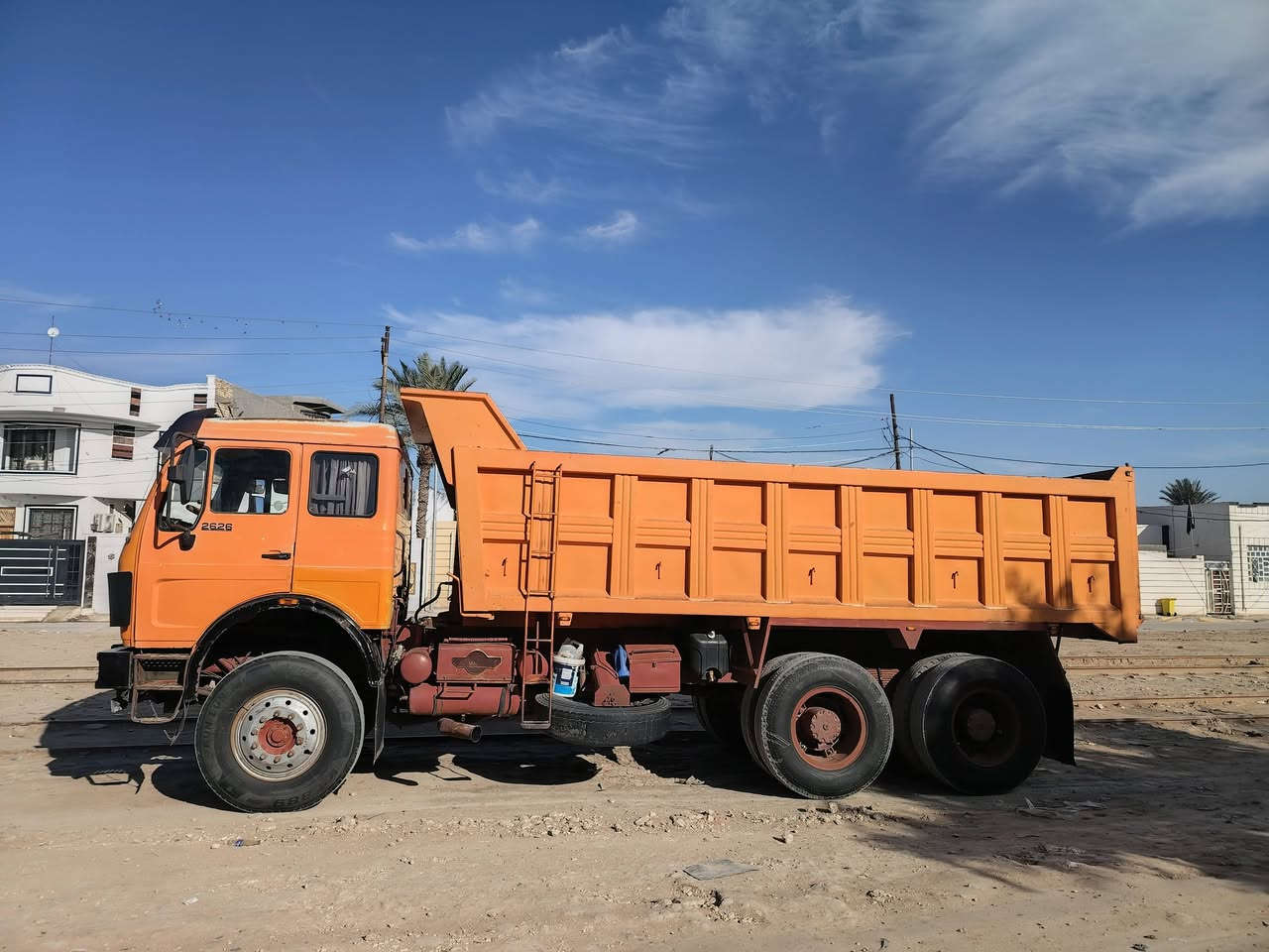 سلام عليكم 82 للبيع مكفولة كفالة عامة الشراي يتصل                   ***********
