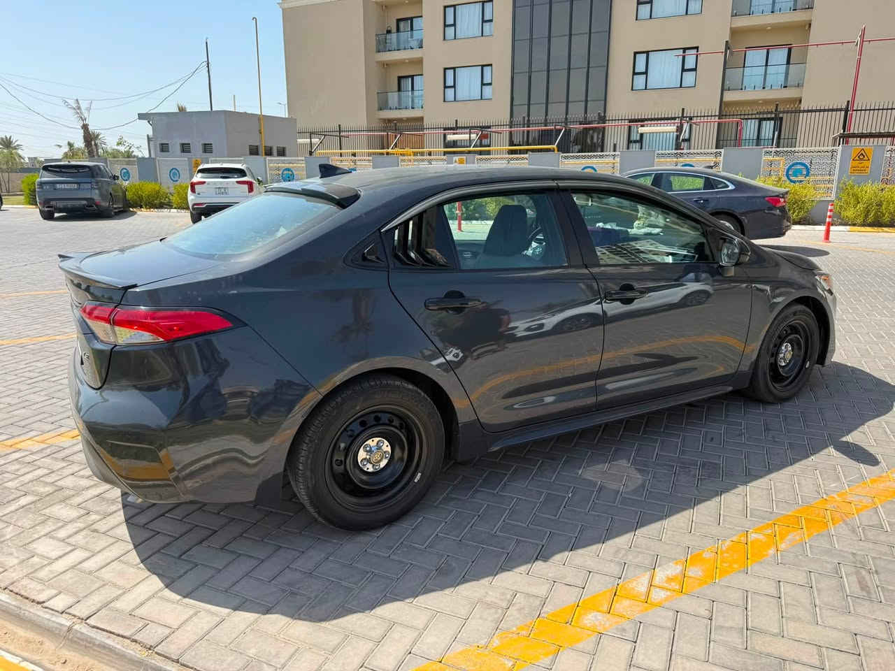 تويوتا كورلا 
موديل 2024 
وارد امريكي بدون حادث 
رقم بغداد باسمي شخصيا
مكانها بغداد العامرية 
السعر 158 وبيها مجال 
للاتصال ***********
