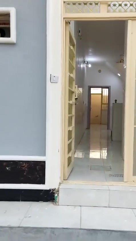 بيت للبيع بناء طابوق كونكريت مسلح
الجاير حي ذو الفقار 
للاستفسار الاتصال على ***********
