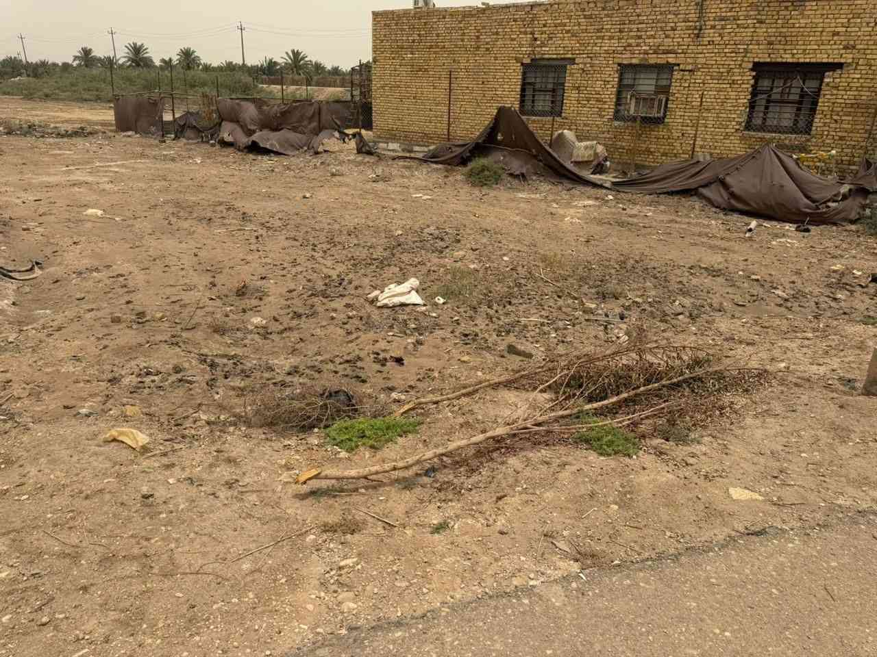 قطعه مساحه 400 متر مكانها  مشتل الزهور طريق فضليه سوق الشيوخ مكان كلش حلو ومرتب موجوده يمها كافه الخدمات👈 (تبليط وكهرباء وماي )👉 وقريبه علشارع العام الرئيسي
السعر خاص
***********
