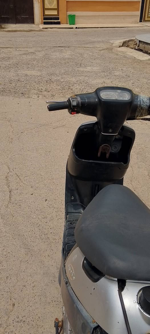 سلام عليكم بوتين لبيع شرط معدلل وتحريكه معمر مرا وحد ويرمنيه شغاله سعر خاص او تصال *********** بي واتساب تفاصيل خاص
