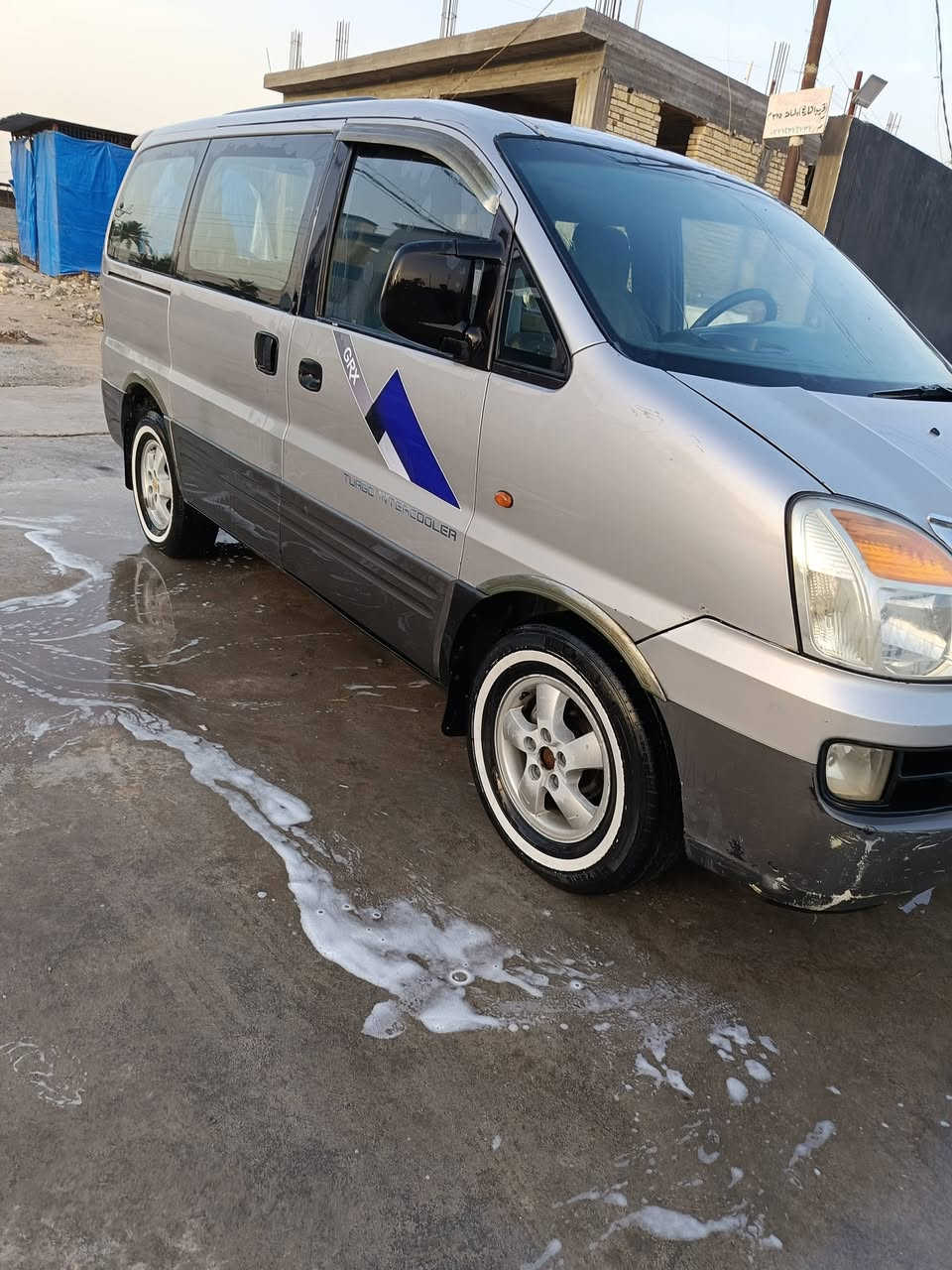 ستاركس رقم واسط خصوصي ٨ راكب موديل ٢٠٠٤ ***********
