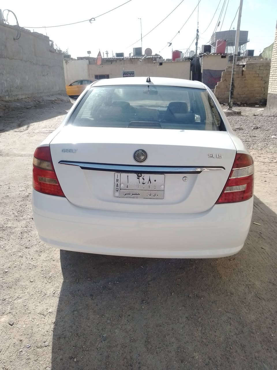 جيلي موبل 2013 للبيع  مكينه كورلا نحله 1800 گير عادي سنويه لل 27 مكفوله من الضربه والصبغ والتبديل ما عده لگاط زنجار مكاني بصره ابو السنويه بالبصره السعر 54 للأستفسار ***********
