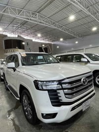 نحن اسره وكادر معرض المهره لتجاره السيارات الحديثه 🚙 نقدم لكم ارقى تحي...