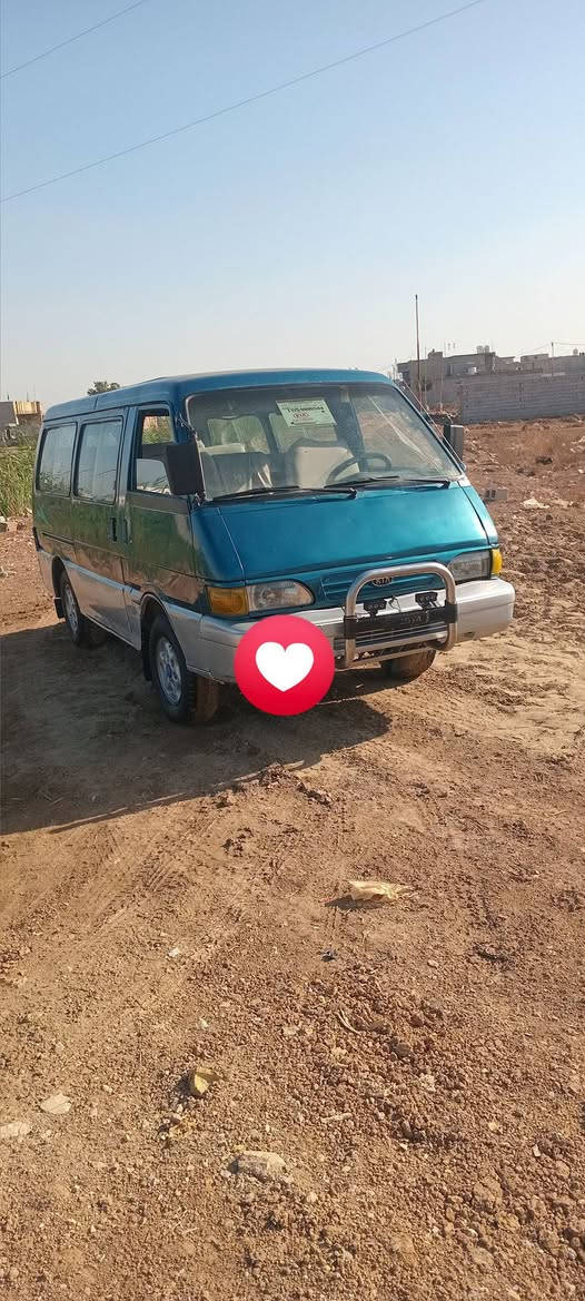 كيه بسته موديل ٩٥سياره رقمها الماني بغداد سنويه عضم عاج تريد وكاله وتريد تحويل سياره مصبوغه عام جماليه مكينه وكيرواكسن مكفولات تخم تاير وباتري جديد سياره مال جناي العنوان بغداد السعر ٢٧وبيها مجال رقم التليفون ***********
