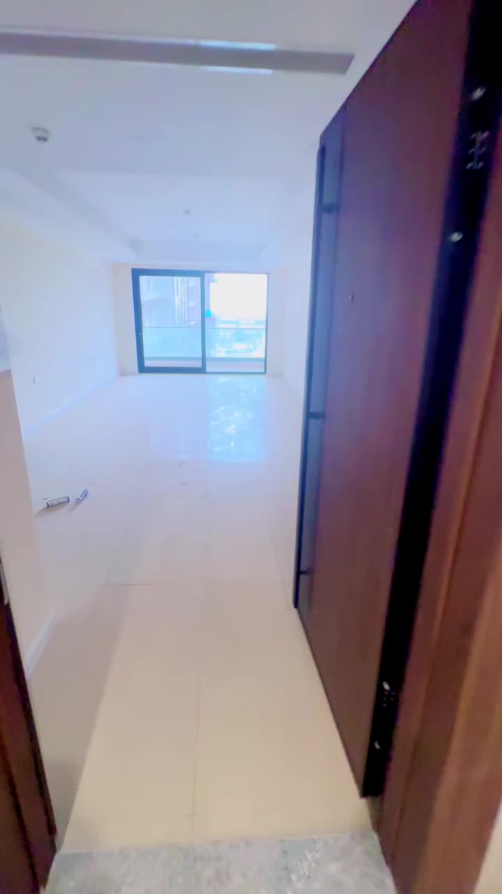 مرحبا
شقة للبيع في مجمع بغداد مارينا 
مساحة 205 متر 
موضح الاطلالة والتفاصيل بالفديو 
صالة ضيوف +حمام ضيوف 
مطبخ كبير جدا
3 غرف نوم احدهم ماستر روم 
بالكون صالة ممتاز وباطلالة مميزة
الشقة مجهزة بكاونتر مطبخ وطباخ وفلتر طباخ ماركة هاير 
وسبلت VRF نوع GE
الشقة طابق عالي 
فئة B
البيع كاش فقط 
السعر 445 مليون نهائي 

للتواصل 
وتساب ***********
