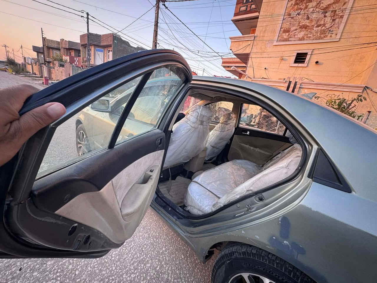 يالله من رخصة الادمن سونات موديل ٢٠٠٩ السياره اهزه على اخر حبايه كير مكينه شواصي  كفاله ولا ضربه قويه ولا حادث السياره مصبوغه حزام بدون قماره وتكم ودواخل بيه جراد فقط السعر ٧٩قفل قفل قفل بيع سريع والشراي يتصل واني خادم الاتصال على الرقم مكاني بابل الاتصال على الرقم ***********
