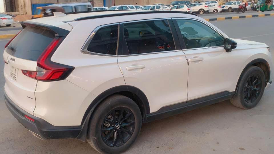 هوندا  CRV  موديل 2025 تورنگ هايبرد
Honda Cr-v TOURING 2.0

 

السيارة ماشيه 14 كيلو الف 

فول مواصفات 

• مكينة 2000 هايبرد تنفس طبيعي

• كير اوتوماتيك 

• شاشة كبيرة

•فتحه سلايد

• كاميرا خلفية 3 انظمة

• كرسي كهرباء جلد  لون اسود  

• رادار امامي

• مانع تصادم

• محدد مسار 

• تصحيح مسار

• شفتات بالستيرن

• مثبت سرعة

• مانع انزلاق

• دخول ذكي 

• إنارة ترحيبية

• هندبريك كهرباء

• عداد ديجيتال

•لايت عدسات زينون

• نظام اوتو لايت Auto

• لايت العالي زنون 

اوتو هولد للبريك

• حساسات مطر 

• حساسات امامي خلفي 

• حساسات ضغط هواء الإطارات

• أوامر صوتية

• 4 أنظمة قيادة (eco,individual , sport,normal )

السياره وارد  تبديل بنيد فقط وصور الحادث واتساب 

السعر 240 

العنوان /بغداد -حي الرئاسة

***********
