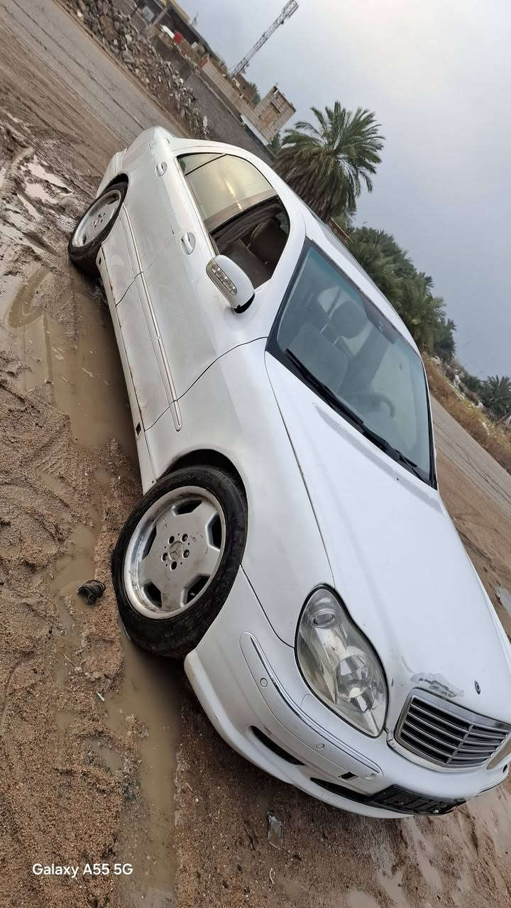 مارسدس غواصه ٢٠٠٢ ادوات سياره مكينه وكير نضيفات حدايده نص عمر باتري جديد بيها سنويه بس بدون رقم لسياره سياره جاهزه بس بيها عطل واحد انو ماتمشي من دوس بانزين ماتمشي بس سلولي فقط وماماخذها حته لفيتر باقيه سياره متروكه الي اله خاطر بيها ب٣٠ ورقه وبيها مجال للغالين مكان السياره بلقرنه للمعلومه ابيع كوم حديد رقمي ***********
