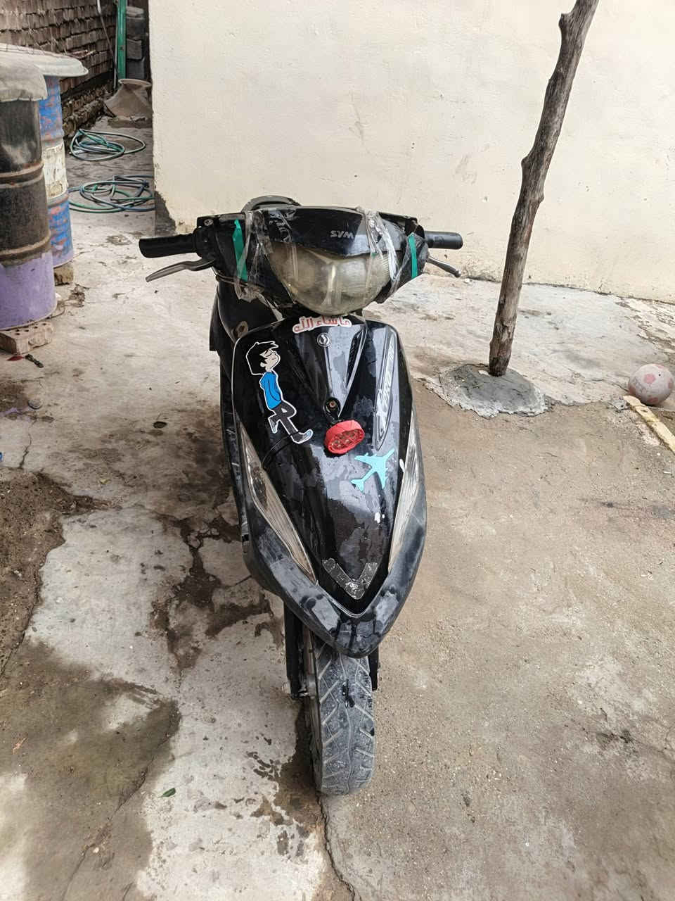 سلام عليكم دراجة سيام للبيع شغالة مكينة نضيفة بس رادلهة ترتيبات 200وبيهة مجال


**إذا كنت صاحب هذا الإعلان وتريد حذفه لأي سبب، رجاءا أرسل رسالة إلى الدعم الفني**