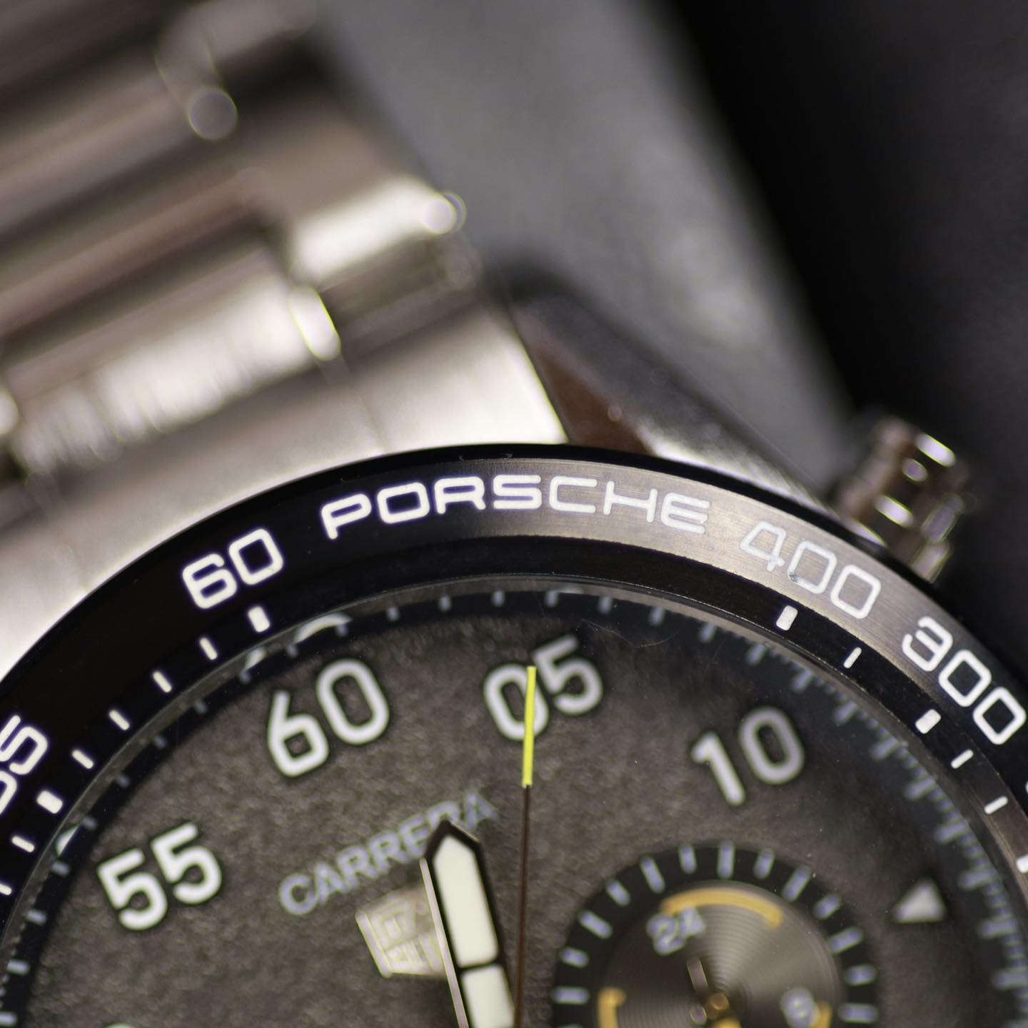 Zain_Pazaar
ساعة رجالية ماركة  CARRERA (PORCHE DESIGN)

المواصفات
.اللون فضي مطعم باللون الاسود
.المينه بتصميم حجري رصاصي اللون
.جميع السناتر شغالة
.كرونوغراف
.stop watch 
.المعدن ستيل بالكامل
.ضمان سنة
.تاريخ يومي

السعر:55.000

يوجد توصيل لجميع محافظات العراق
(التوصيل من يوم الى ٣ايام)

للإستفسار:***********
او مراسلة الصفحة
♦️التصوير داخل الصفحة تصويرنا

#ساعات #رجالي #توصيل #f #اكسسوارات #العراق #m #a #ملابس #ماركة #tiktok #instagram #fashion #facebook #تجميل #أناقة #هدايا #هدايارجاليه #هدايامميزة #ضمان #hublot #followforfollowback #explorepage #ex #explore #share #like #instalike #save #money
