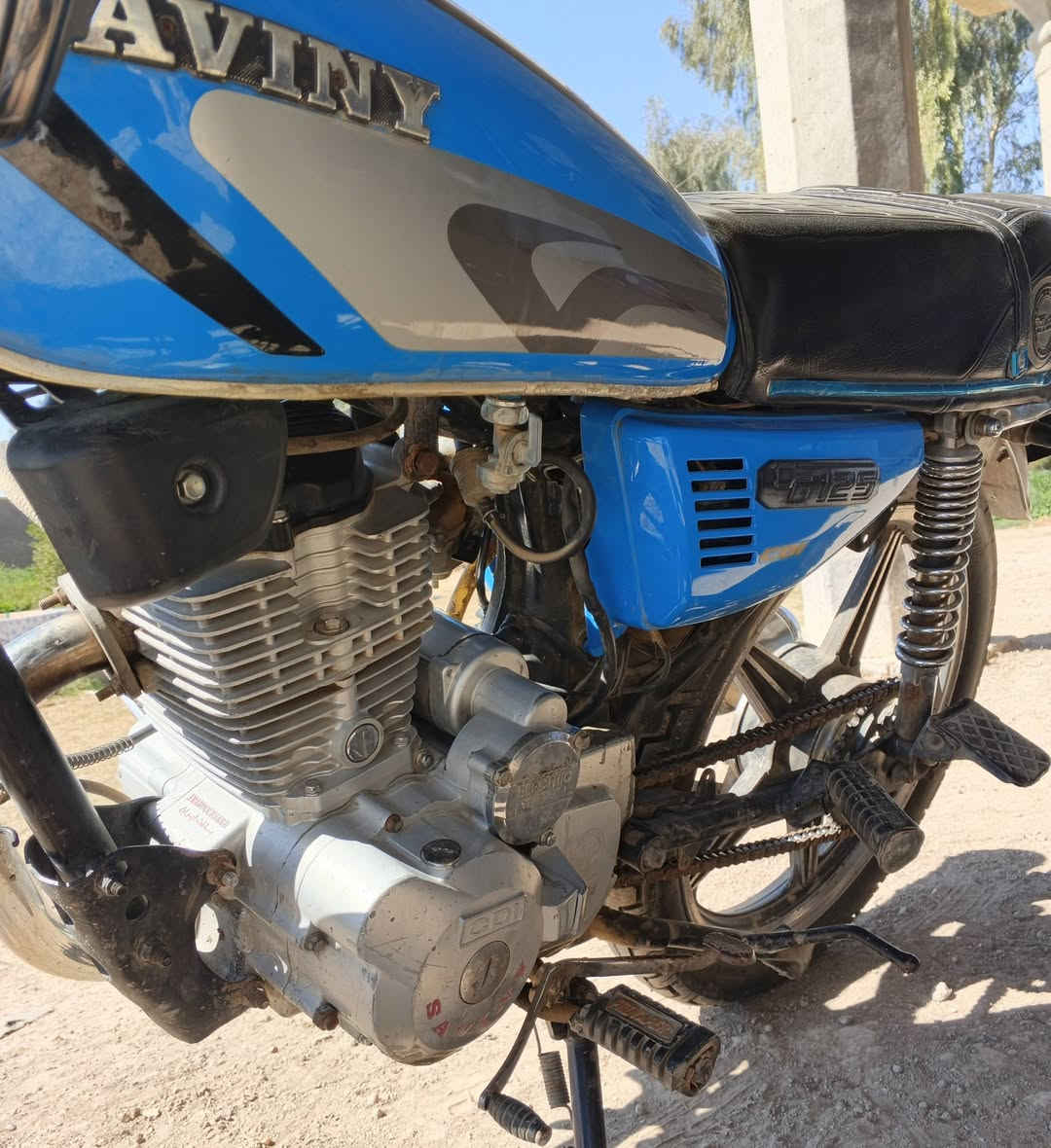 السلام عليكم دراجه للبيع سيفانه 5 كير موديل 2021 اوراق كامله  نضيفه كلش  
كهربائيات مابيها نقص كامله رايدها ب 375 وبيه مجال قليل ***********
