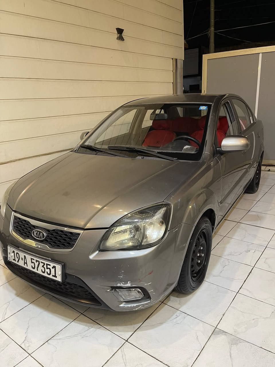 سلام عليكم.ريو موديل ٢٠١٢ السياره كلش جديده واستخدام مال بيت ماشيه فقط ٨٩الف حقيقي
محرك ١٦٠٠ كفاله عامه بيه بس بارد شويه فقط لا غير 
جاهزه من كير محرك حداديه 
مكان كربلاء 
السعر ٩٠وبيه مجال 
السونار معه الصوره 
***********
