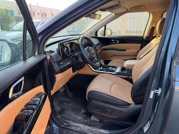 كيا كرنفال 2024 وارد امريكي
مواصفات فول عدا الفتحه
الضرر تبديل جاملغ وبنيد

السعر 210 واصل للبصره بدون كمرك
السياره حالياً بالميناء

طريقة الشراء دفع عربون لحين استلام السياره 
مكان المكتب بغداد الزعفرانية 
***********
