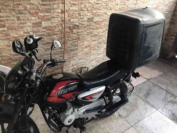 للبيع بوكسر جديده موديل ٢٠٢٣ مكفوله من كلشي دراجه جديه مكاني بغداد مرقمه بغداد نكليزي بسمي 
سعر ٢٤٠٠ 
***********
