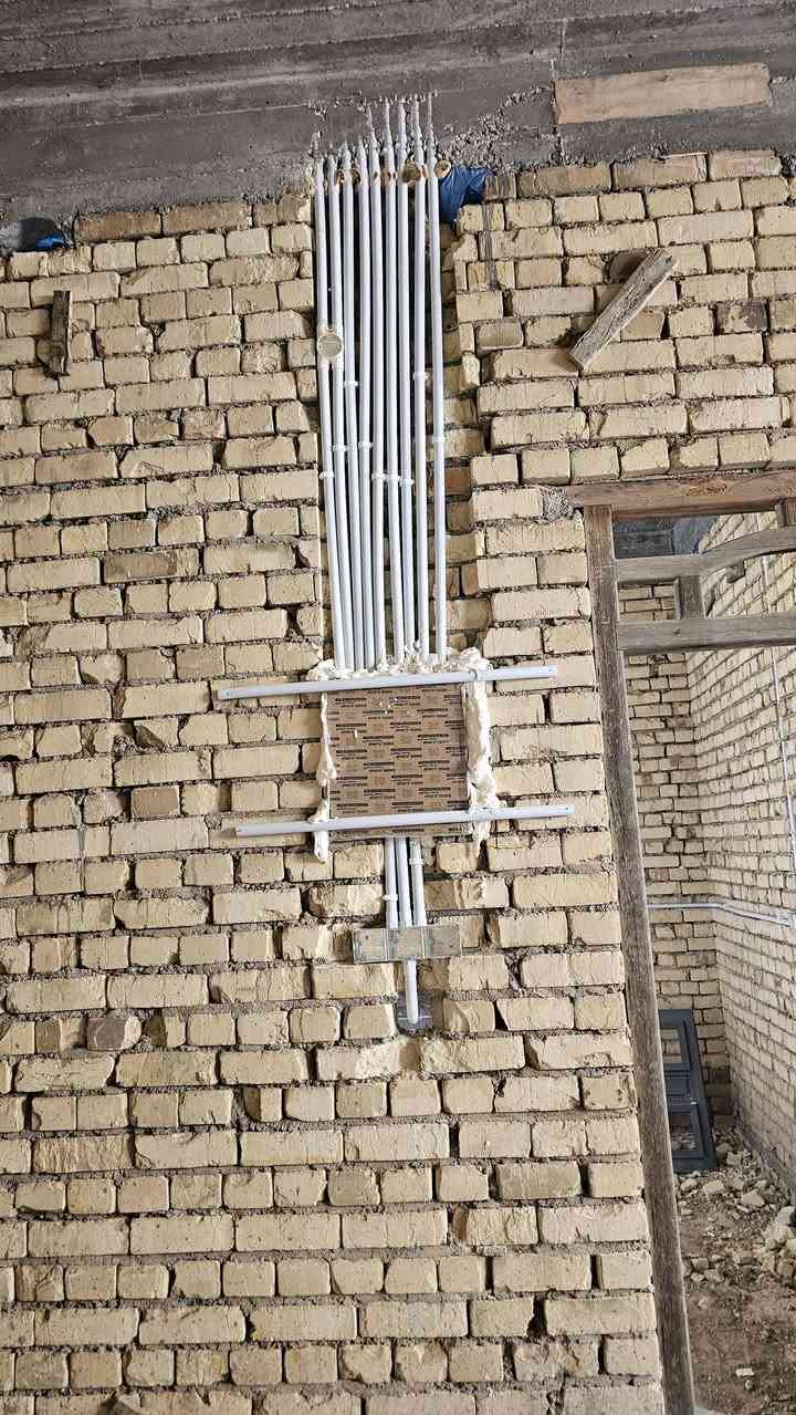 ســـــــــــــــــــــم_الله_الرحمــــــــــن_الرحيـم

تم الانتهاء من مرحله نزال طابق الاول.   🏤🏤 

 ………………… حسب تندر العمل 📝📝📝
.……………………………………………………………

موقع العمل #محافظة_ميسان_العماره # حي الموضفين

 مساحة المنزل .200 متر 
……………………………………………………………… 

 ( محمد عباس للتأسيسات الكهربائية 💡💡 والانارة الحديثه )
……………………………………………………………… 

كادر محمد عباس  متخصص في كافة التأسيسات الكهربائية
  #منازل 🏨 #بنايات🏬 #محال_تجارية 🏪
وكافة الأعمال الكهربائية و المنظومات 🛠️💡⚡
……………………………………………………………… 

        ويحتوي على 🔽🔽

 🔴  منظومة  كامرات مراقبه........  🖥️ 📸
 🔴  منظومة  أنترنيت…………… . .. 📱📲
 🔴  منظومة  مجمع ستلايت........... 🖥️📡
 🔴  منظومة  الايرث  ..................🔌🔌 
 🔴  نظام الفوتوسيل للاناره الخارجيه………🌇🎑
 🔴  تثبيت بواري السبالت وبوكسات الاستراحه 
     ـــــــــــــــــــــــــــــــــــــــــــــــــــــــــــــــــــــــــــــــ

#للتواصل_والاستفسار 📞👇

أسيا  ➖ 📲  ***********
