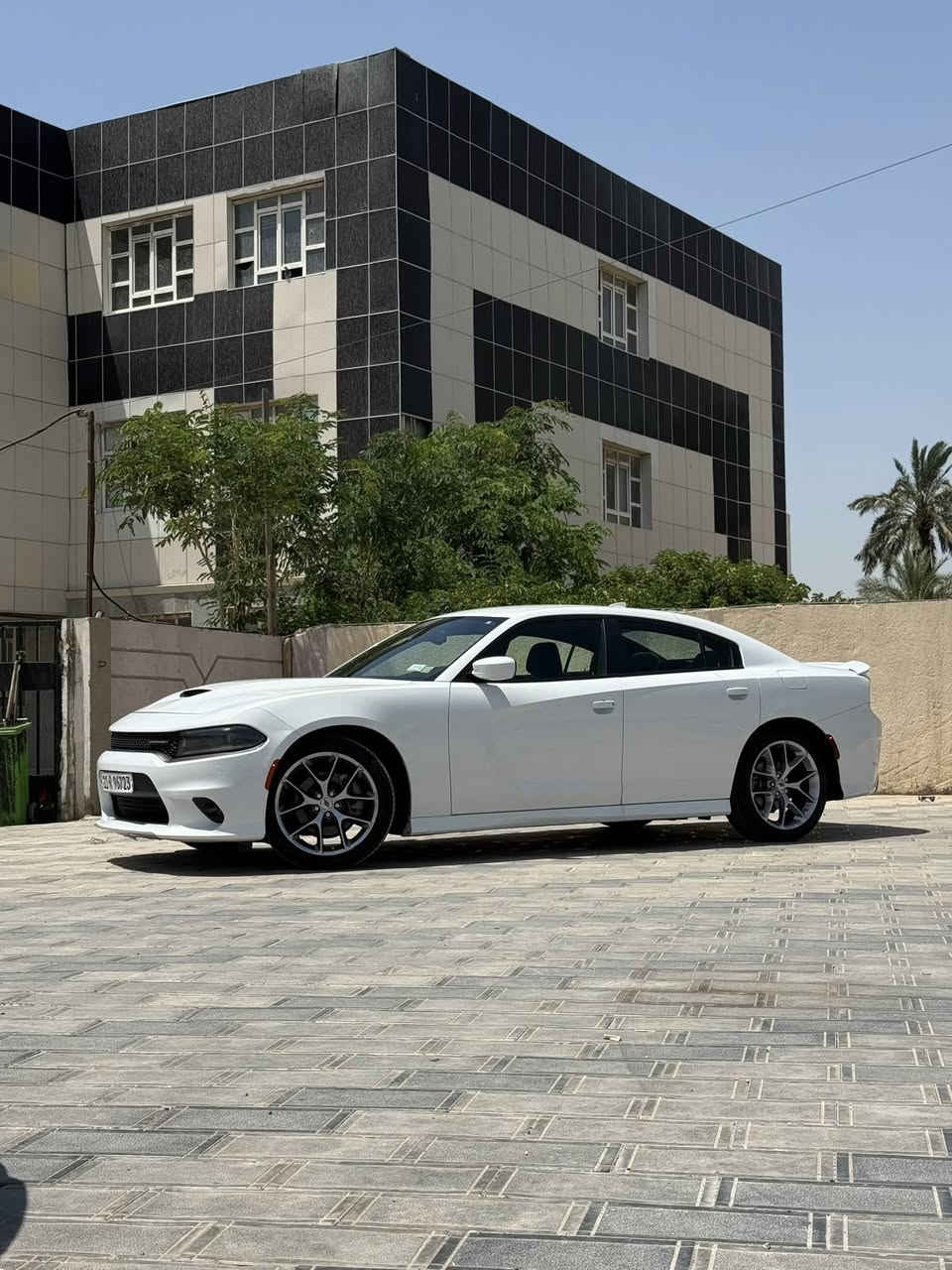 � للبيع دوج جارجر 2022 GT
ماشية: 55 ألف ميل

✅ حادث جداً بسيط (شبه كلين)

✅ بدون صبغ

✅ بدون ايرباك

✅ رقم بغداد – مشروع وطني – باسمي

المواصفات:

✔️ بصمة

✔️ كشنات كهرباء

✔️ وضعيات قيادة

✔️ ويل GT أصلي

السيارة نظيفة جداً وجديدة وما ناقصها أي شيء 🔥

💰 السعر: 24,000$ وبيه مجال

📍الموقع: بغداد – حي الجامعة

📞 للاستفسار: ***********
