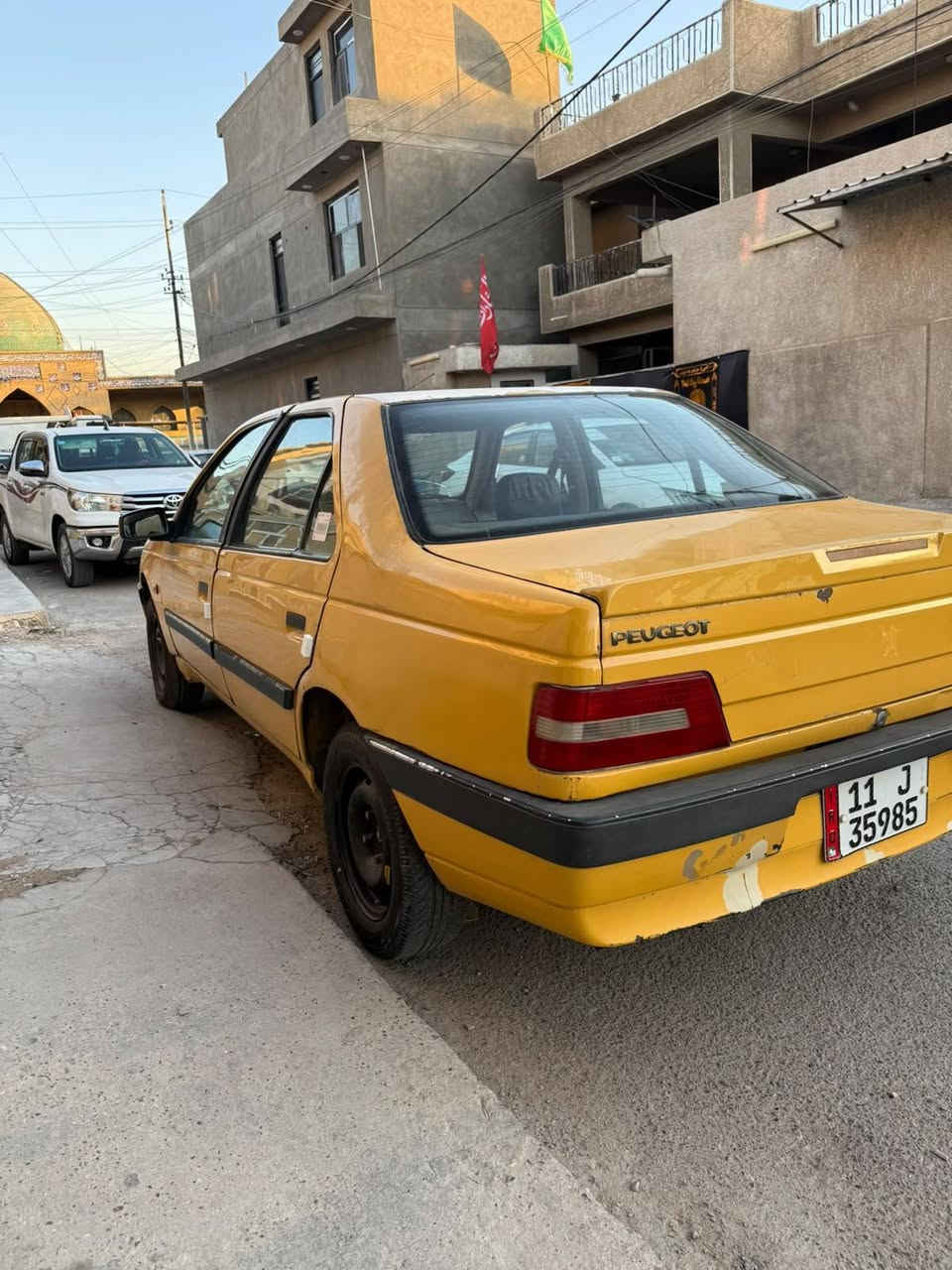 بيجو لميس 2015
رقم بغداد انگليزي تحويل ثاني يوم 
بيها الچاملغ الامامي الايسر مبدل والچاملغ الخلفي الايسر مصبوغ 
تبريد شغال 
محرك تچفيت جديد وگير جديد 
تخم تاير جديد 
صدر امامي جيد جداً والخلفي نص عمر
 كهربائيات كلها شغاله 
السعر 28 وبيها مجال بسيط 
رقم الهاتف *********** ابو علي
