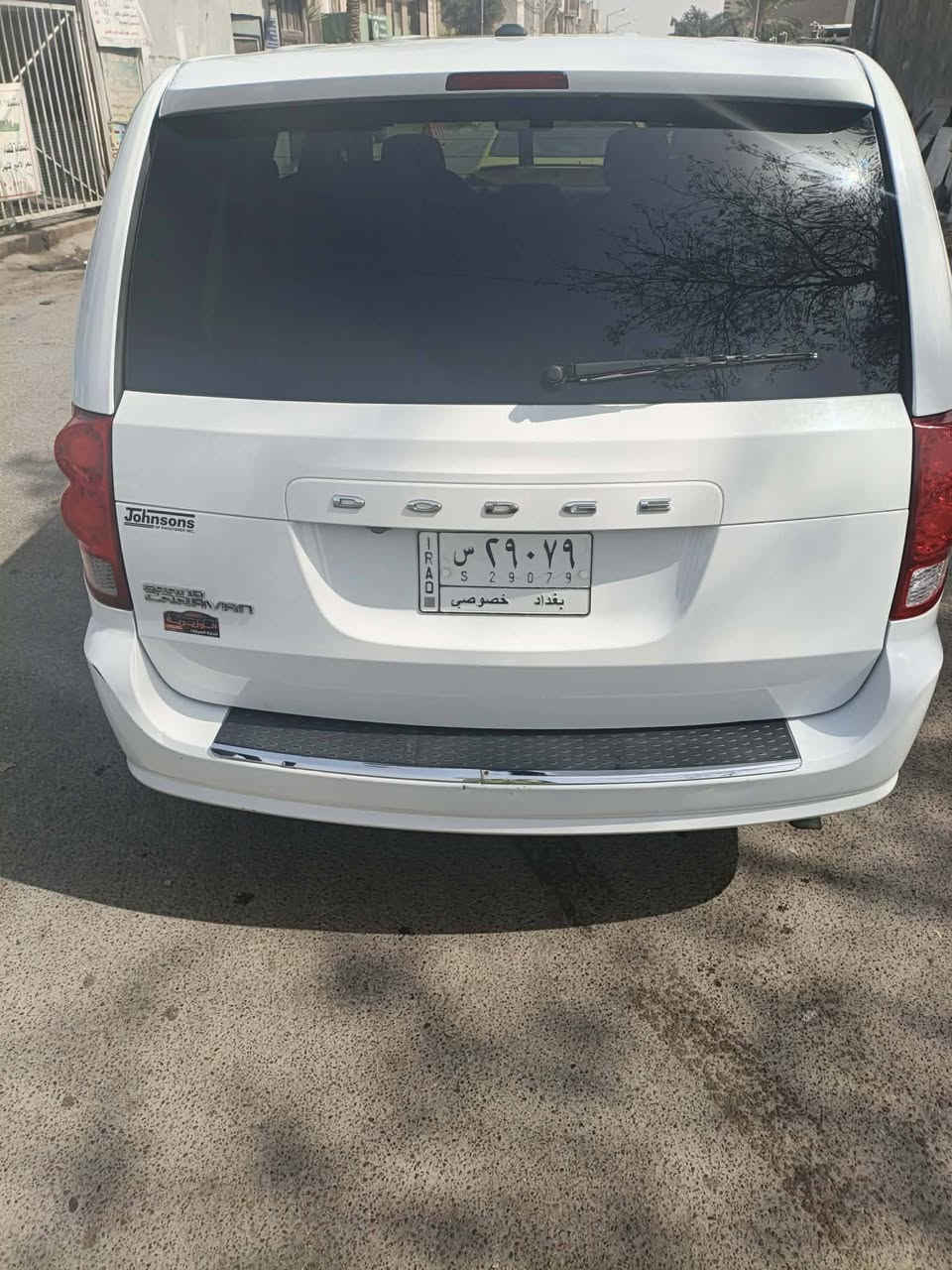 دوج كرفان موديل 19 تحكم استرين جهتين
كامره 
ماشيه 74 مايل 
كشنات منفصل 
السياره بيه رواجز 
رقم بغداد باسمي
العنوان بغداد
***********
السعر مناسب
