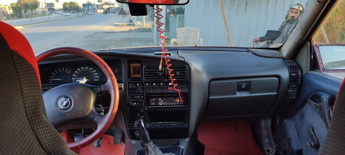 السلام عليكم اوبل ستيشن للبيع موديل 93 رقم انكليزي جديد راعيها قريب نفس المنطقة سعرها 34 ورقة وبيها مجال قليل كير ومكينه مكفولات حداديه نظيفه تبريد شغال على الفحص سياره جديده ونضيفه تايرات جدد جام كهربائي كهربائيات كلها شغالة المكان نجف قضاء المشخاب (ملاحظه مكلف بلنشر) رقم صاحب السيارة 
(***********)
