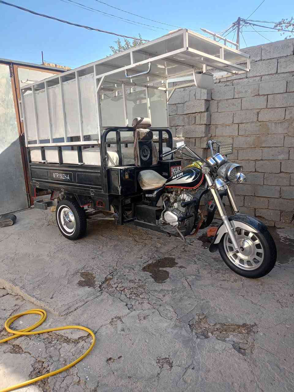 ستوته ام تي ار للبيع مقفوله شاصيها رقبه محركها مفتوح مره واحده والباقي كفاله اربع تايرات شوبلس كامله ستوته تنباع والسعر اتصل بخير وتدلل ***********
