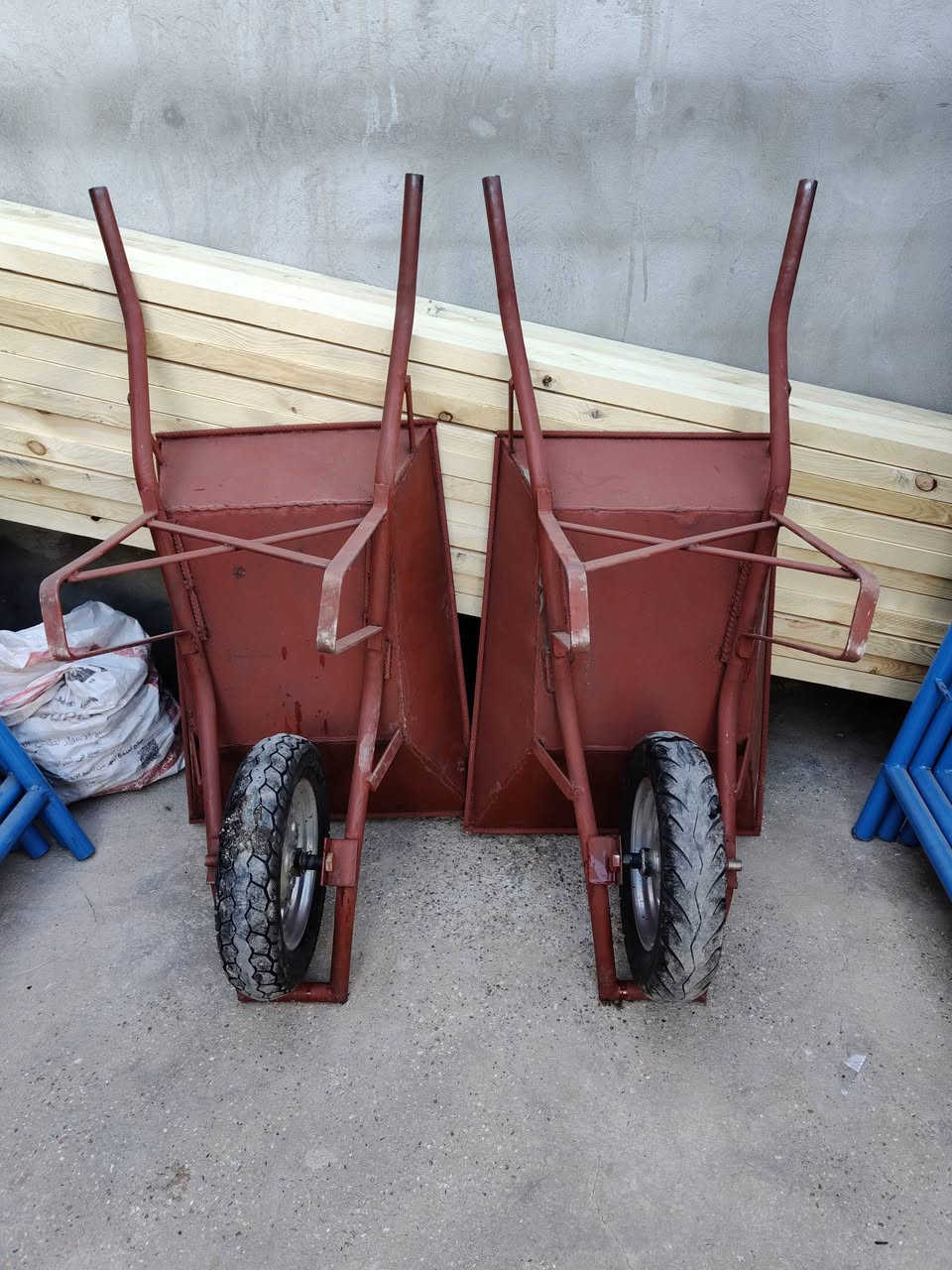 للبيع شلعه سكلات جديد غير مستخدم
6 اقفاص ابو 80سم 

7 اقفاص ابو 60سم 

10درابات خشب طول 4م عرض 24سم سمك 4ملم 

 2 عرباين تفصال ثقيل تاير جوبلس

سعر مليون 700الف العنوان الرفاعي بدعه الرحمه شارع 30 

***********
