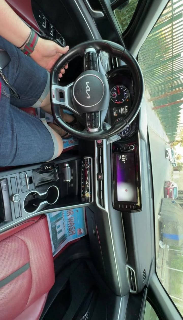 السلام عليكم للبيع 
KiA K5  GT LINE 2022 
مكينه 1600 تيربو 
فول مواصفات بأسمي تحويل ثاني يوم 
حادث مثل ماموضح بالمنشور حادث خلفي صندوك ودعاميه . وامامي دعاميه وبنيد 
#السعر 158 ورقه وبيها مجال شي بسيط 
مكان السياره / بغداد / شارع فلسطين او القاهره 
الاستفسار الاتصال ‭***********‬ بي واتساب
