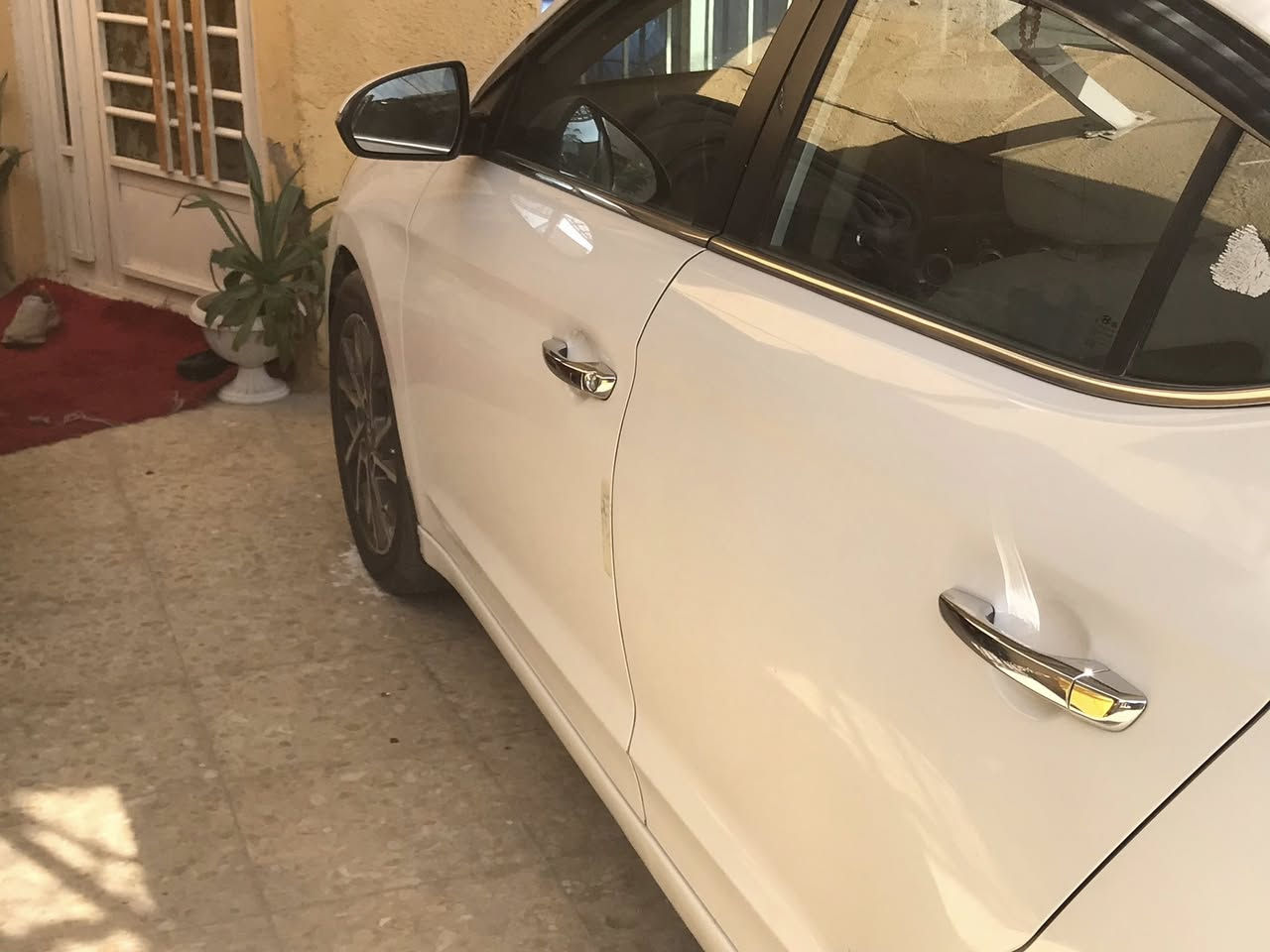 النترا موديل ٢٠٢٠ خليجي رقم بغداد باسمي السيارة مكفولة بصمه فتحه السيارة بيهه تصلح بلدوسه موضح بلصوره مكاني البياع السعر ١٧٠ الرقم ***********
