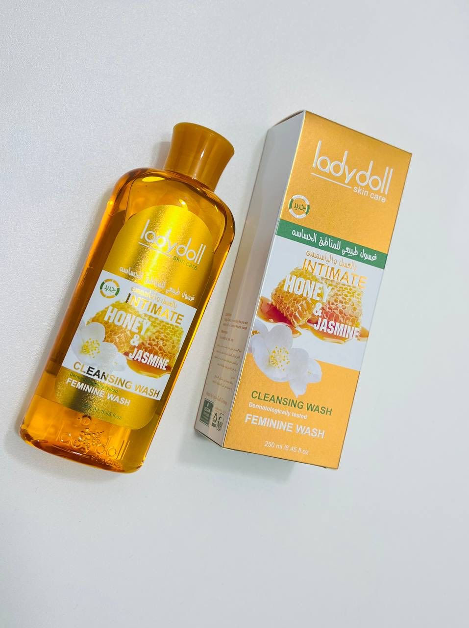 غسول طبي نسائي للمناطق الحساسة من ماركة Lady Doll Skin Care، بنكهة العسل والياسمين (Intimate Honey & Jasmine Cleansing Wash). من ليدي دول🍯🌸🌸
 غسول طبيعي مصمم خصيصاً للمناطق الحساسة يحتوي على مستخلصات طبيعية من العسل والياسمين. وقد يحتوي أيضاً على فيتامينات C وE وB. 
ينظف بلطف ويزيل الروائح الكريهة. 
يساعد في ترطيب وتفتيح المنطقة. 
يعمل كمطهر ويقتل البكتيريا. 
يقلل من خطر التهيج ويدعم توازن الأس الهيدروجيني (pH Balanced

توجد توصيل لجميع المحافظات العراق 🇮🇶🚚🚕للحجز والاستفسار يرجى التواصل عبر الخاص 📩💌توجد لدينا عروض خاصة وخصومات وهدايا 🎁😍


**إذا كنت صاحب هذا الإعلان وتريد حذفه لأي سبب، رجاءا أرسل رسالة إلى الدعم الفني**