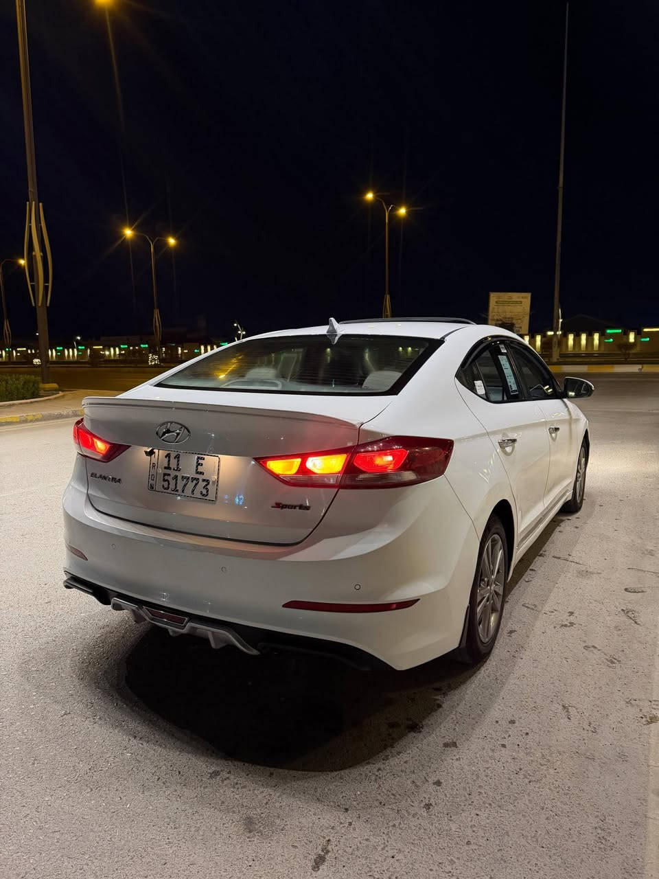 النتره 2017
خليجي 

رقم بغداد الجديد تحويل مباشر

فول مواصفات عدا البصمه 

فتحت سقف 

مري شفط +اشاير بلمري 

داخل صاج

تبريد قطعتين

تحكم ستيرين 

شاشه كاربلي + اندرويد 

وضعيات قياده سبورت + ايكو  

(قطعتين صبغ فقط )
***********
بيع او امراوس حسب القناعه وذا اكو كورلا هايبرد افضل 👌
