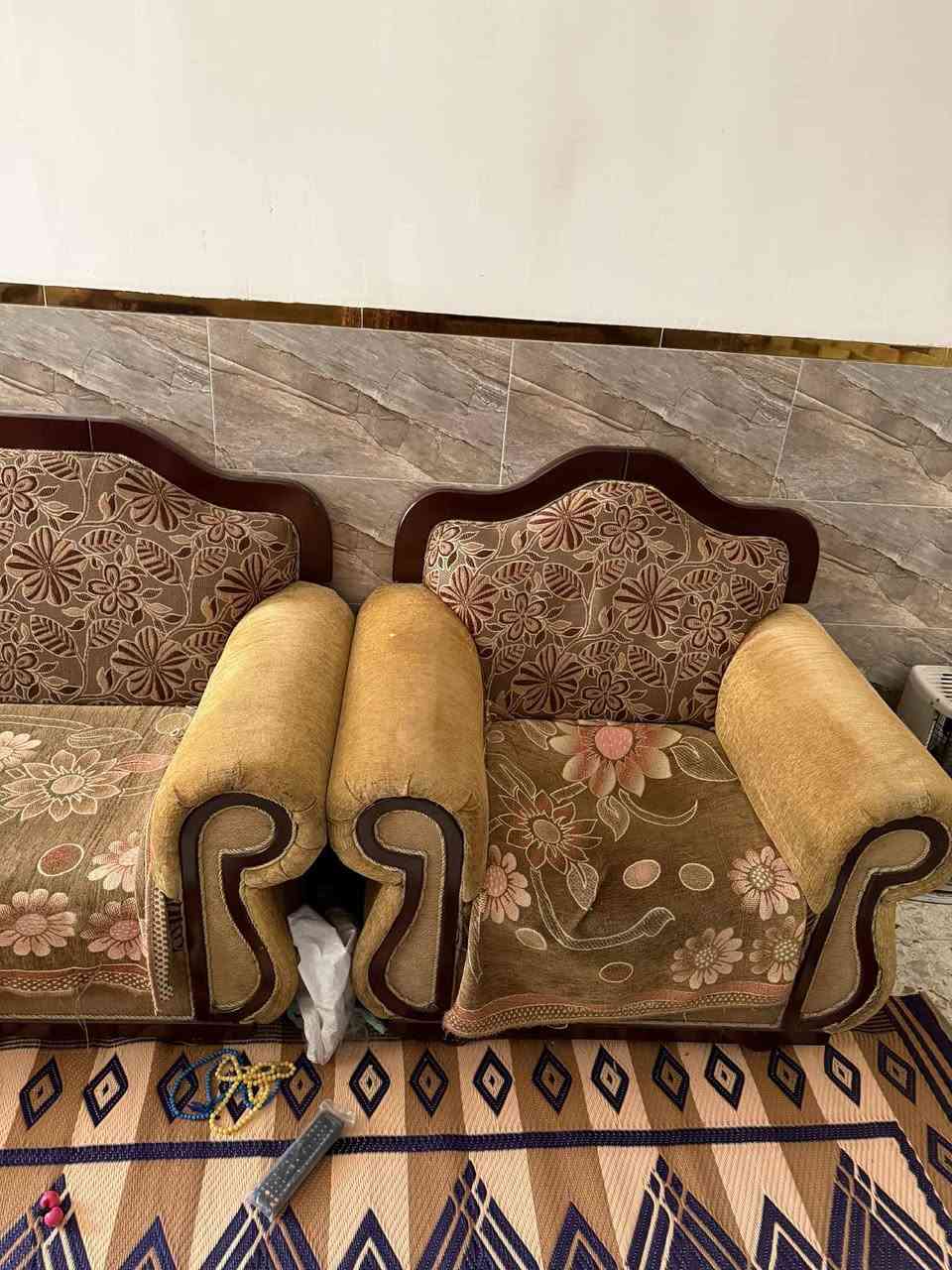 5 مقاعد  تخم نضيف كلش  تفصال  مكان بغداد سعر مناسب  ***********
