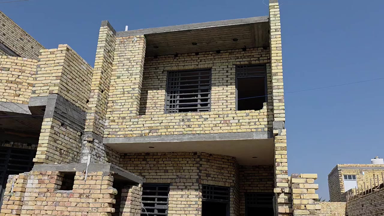 السلام عليكم هيكل للبيع في منطقة حجي حسن الثانيه الجمعيات ال ٤سايدات قرب أسواق 🛍 غزولة قرب فلة حجي حسن البيت شبة كامل طابقين عوزة أرضية وكهرباء وملاحظات بسيطة جدا ملاحظة سعرها البيت سعرة قطعة سعرها مناسب جدا للاستفسار اتصل على الرقم *********** مستعجل على البيعة *********** البيت بسمي ثاني يوم احولك طابو زراعة حق التصرف سند ٢٥
