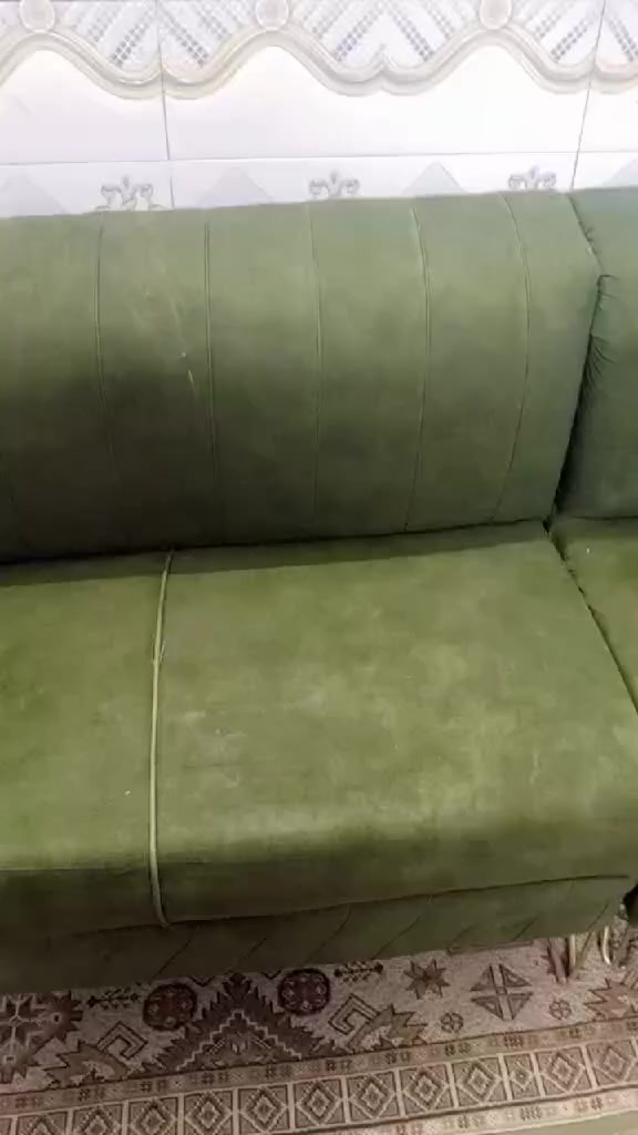 تخم 6مقاعد البيع بس رجلي يرادلهن ضب سعر 100بي مجال اتصال ***********
